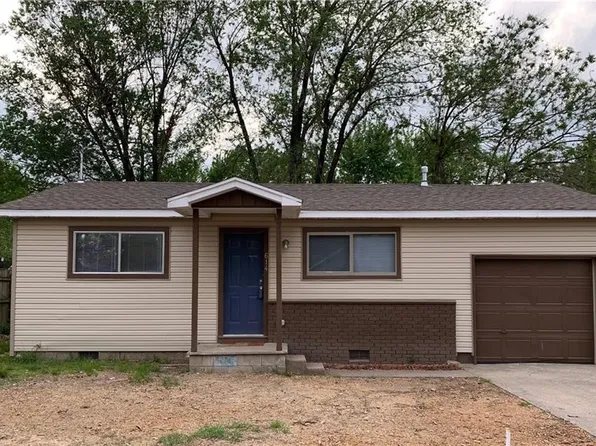 614 S Cleveland St, Springdale, AR 72764