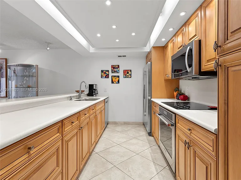 8133 SW 86th Ter — Photo 9