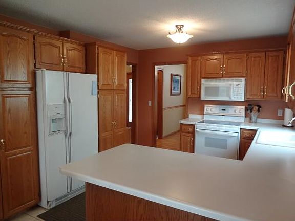4th image of 3139 15th Ave S