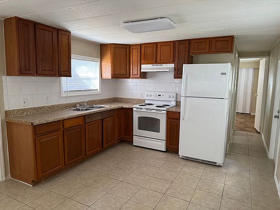 3rd image of 626 S Broad St Lot 31A
