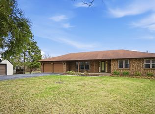 38679 N Pine Grove Ave, Wadsworth, IL 60083
