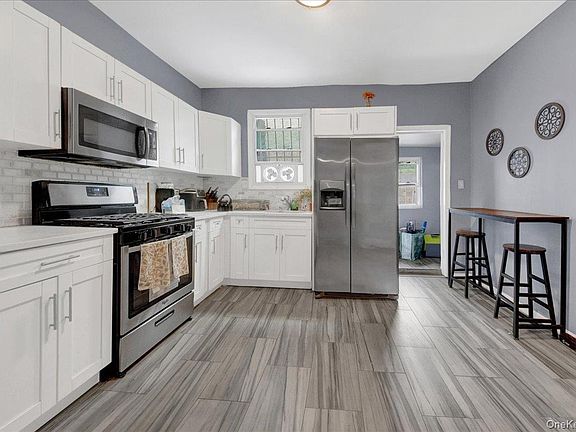 2nd image of 2639 Decatur Avenue