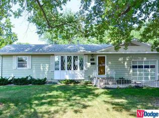 1709 Bowie Dr, Omaha, NE 68114