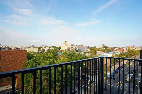 Rented by Lofts and Flats LLC | media 23