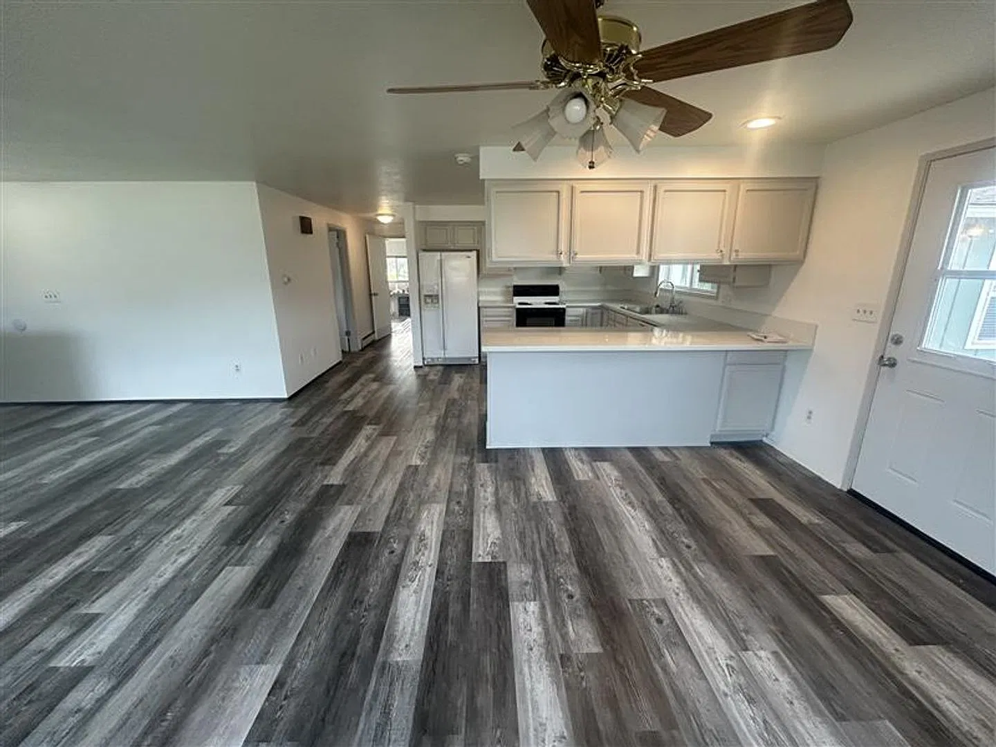 209 E. 3rd St. — Photo 3
