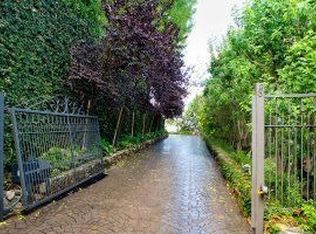 16145 Woodvale Rd, Encino, CA 91436