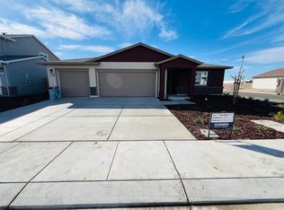 2460 Riparia St, Manteca, CA 95337