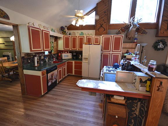 4th image of 4638 Oakwood Dr