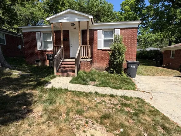 1708 Catherine Simmons Ave, Charlotte, NC 28216