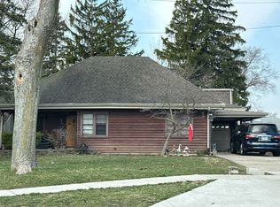 24 S Collins St, South Elgin, IL 60177
