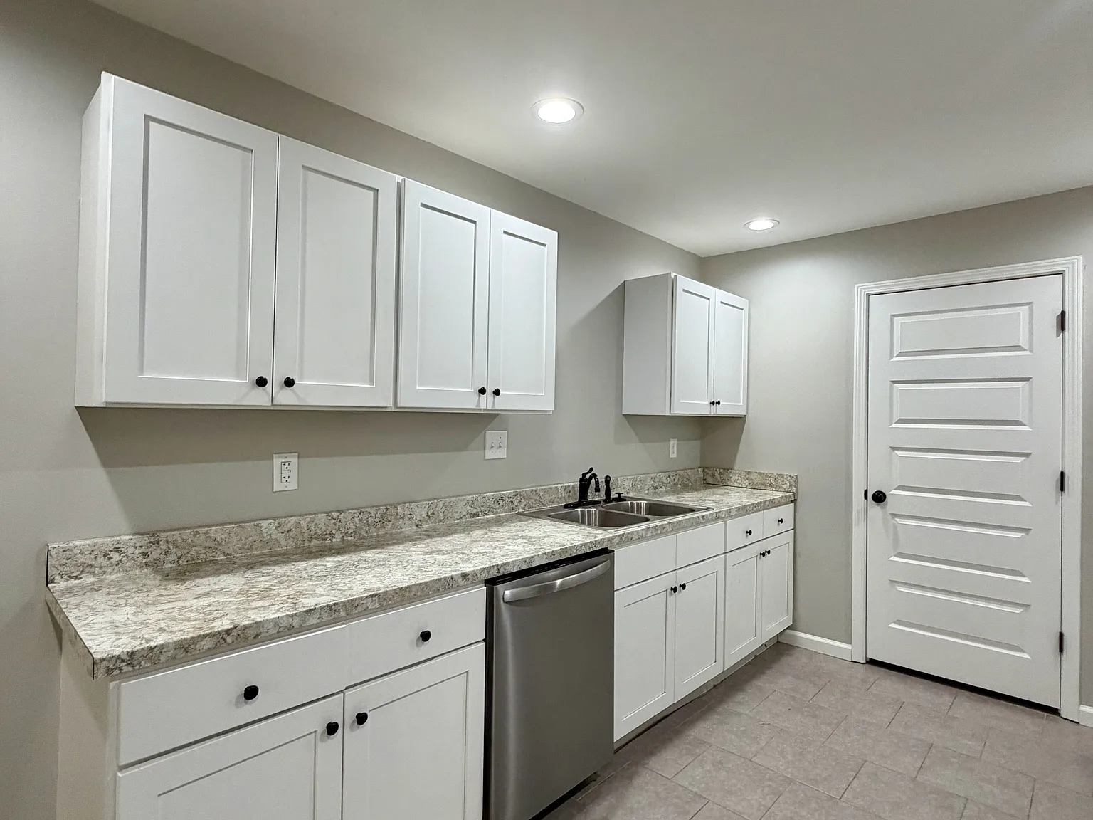 25105 Lavinia Avenue - 1 — Photo 4