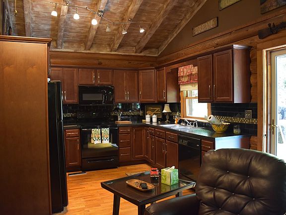 4th image of 211 Graceland Dr