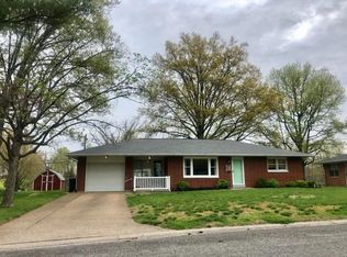 1364 N Evergreen Ln, Columbia, IL 62236