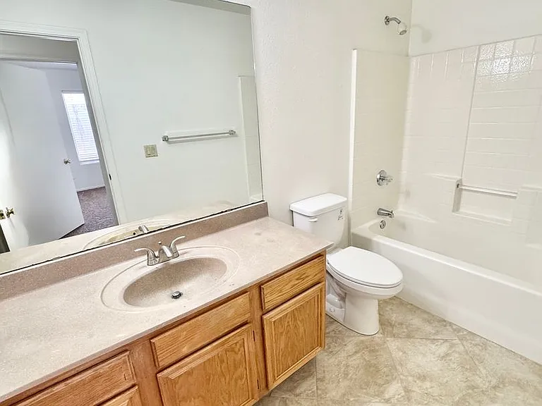 7707 W Rancho Dr — Photo 23