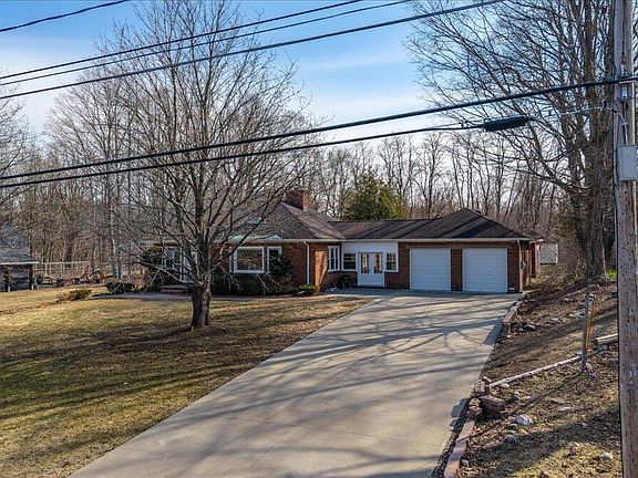 4th image of 227 Sugar Hill Road