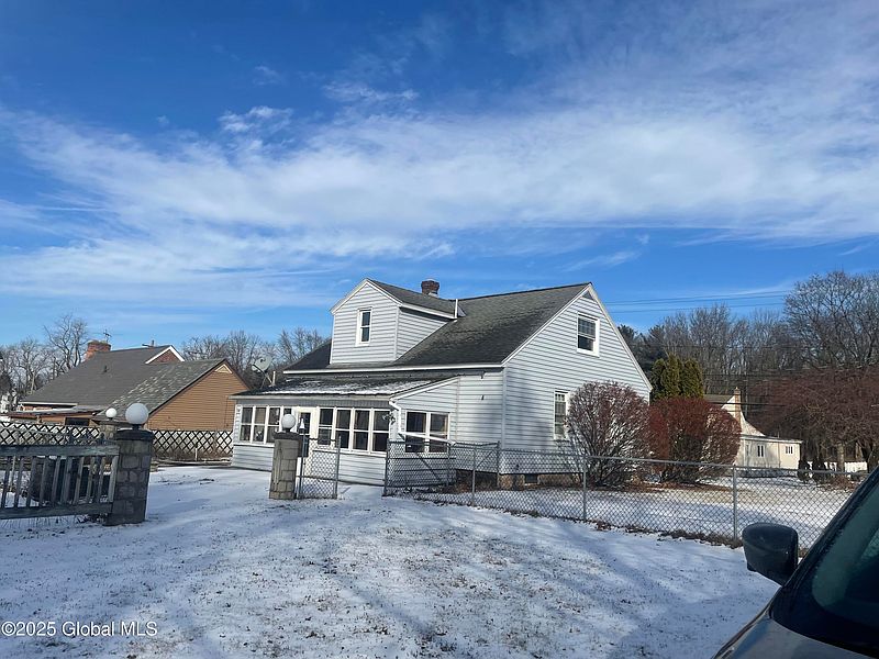 3rd image of 2394 CURRY Road