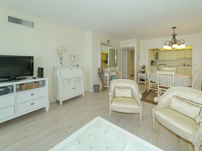 1700 Benjamin Franklin Dr #11B — Photo 10