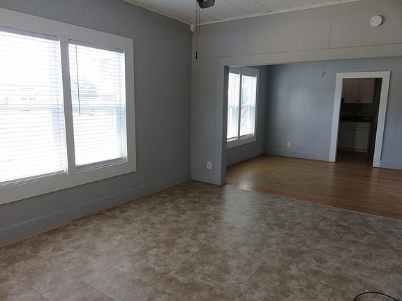 4th image of 1719 Grand Ave