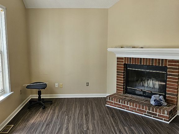 4th image of 120 Tarpon Springs Rd