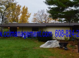 5528 Schuman Rd, Cross Plains, WI 53528