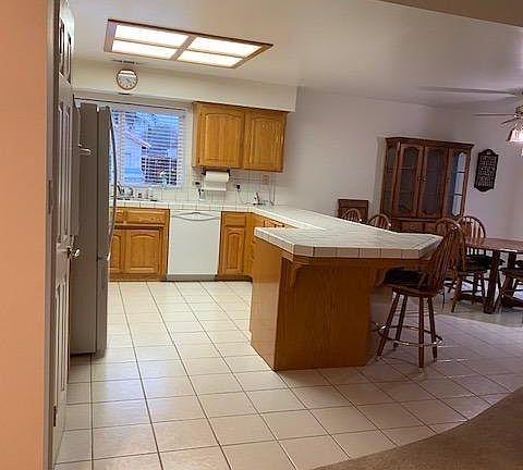 3rd image of 4800 Brewer Ave