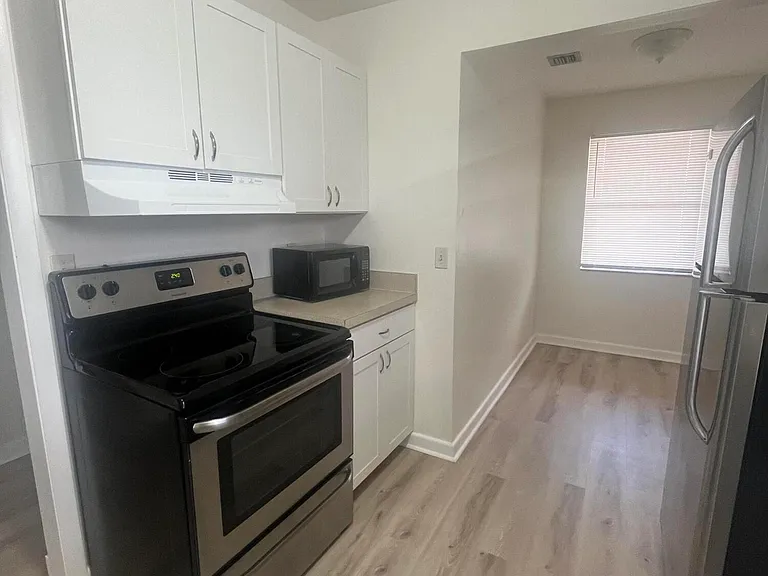 5975 Forest Hill Blvd #201 — Photo 5