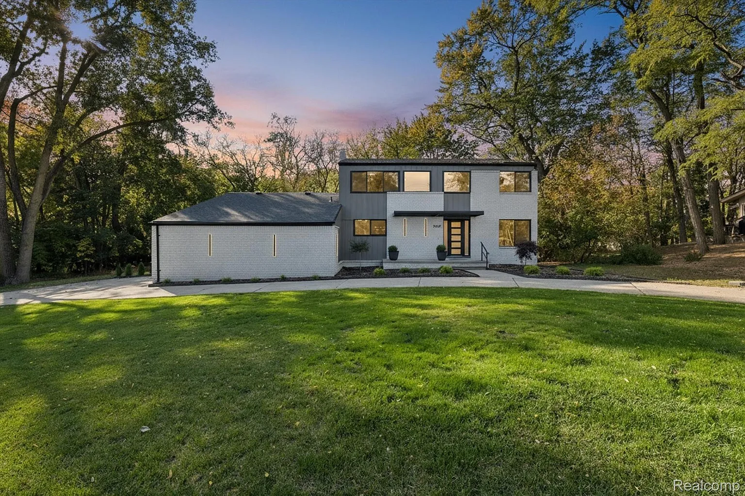 3668 Bayou Dr photo 1