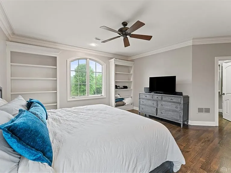 9020 Whisperinghill Dr — Photo 15