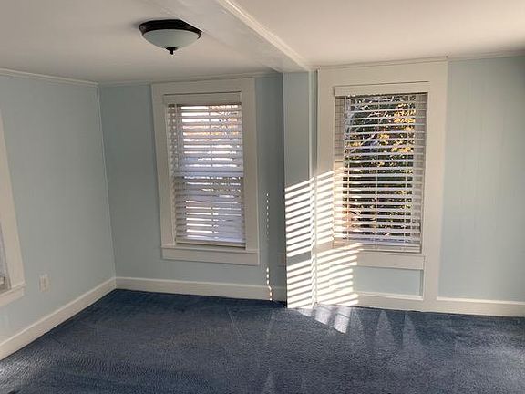 5th image of 210 Zion Ave