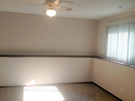 3rd image of 7924 Kyle Ave N
