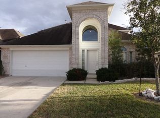 1081 Lasso Ct, Alvin, TX 77511