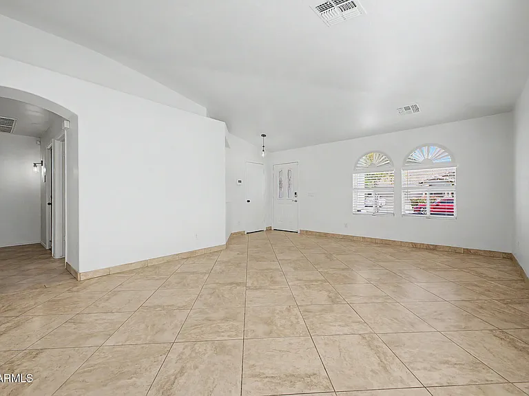 15337 W Poinsettia Dr — Photo 5