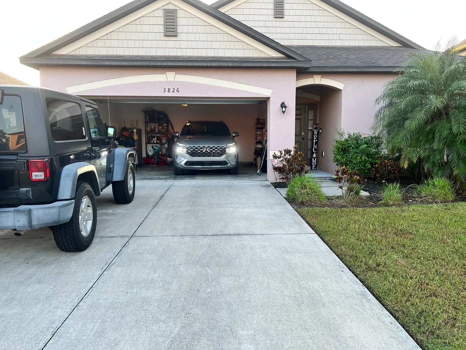 3 bed, 2.0 bath, 1425 sqft, $2,300 — Photo 2