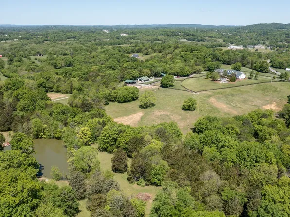 6245 Cox Rd, Arrington, TN 37014