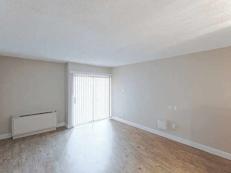 Alta Apartments — Photo 37