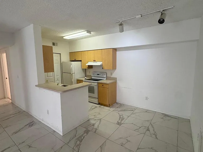10330 Fox Trail Rd S #1206 — Photo 4