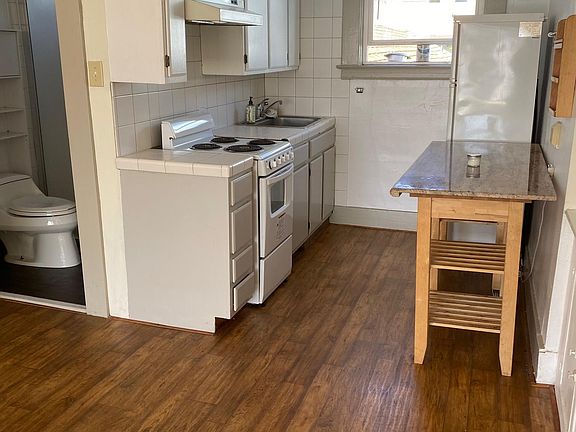 2nd image of 864 Treat Ave #6