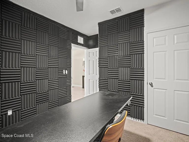 1148 Casey Ave — Photo 25