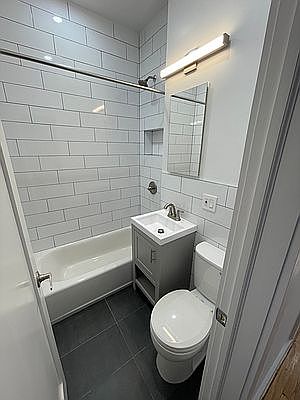 5th image of 128 E 83rd St APT 4D
