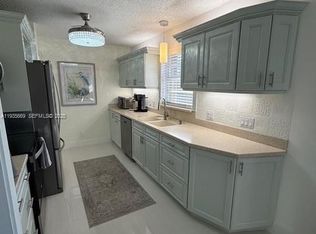 17 Lake Vista Trl APT 201, Port Saint Lucie, FL 34952