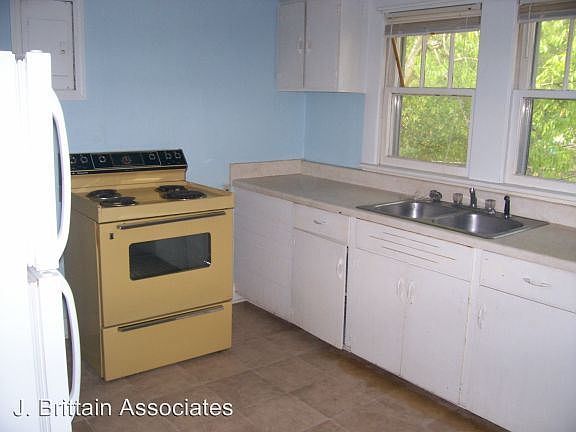 2nd image of 1018B Corbin St