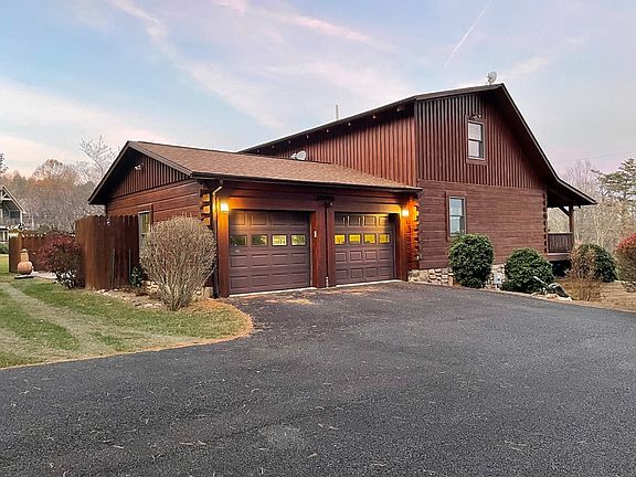 3rd image of 114 Panorama Dr