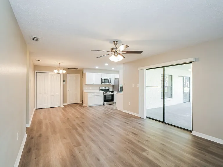 22853 Fern Ct — Photo 9