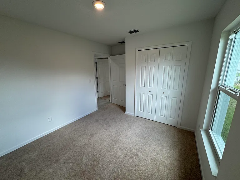 532 SW Buswell Ave — Photo 27