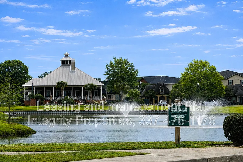 Building Photo - 106 Shadow Springs Dr
