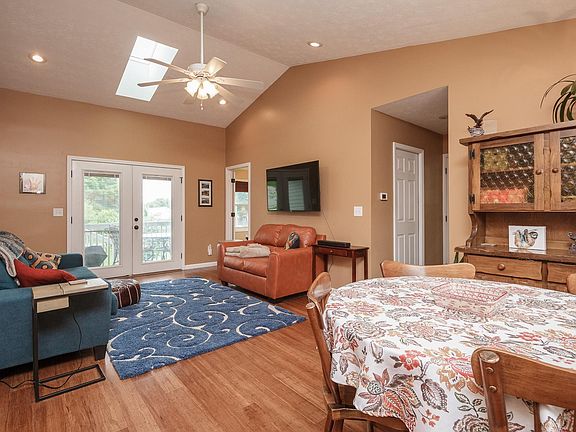 5th image of 503 Elverne Ave