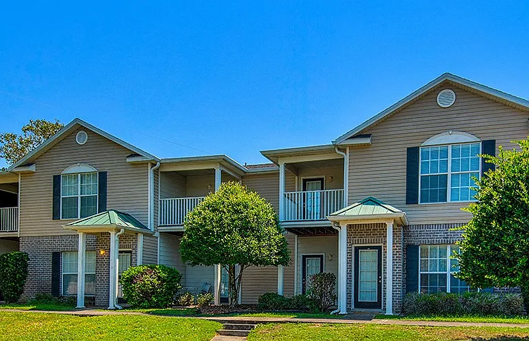 Marcus Pointe Grande Apartment Homes — Photo 6