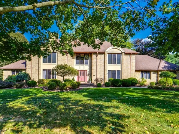 565 Ghentwood Dr, Akron, OH 44333