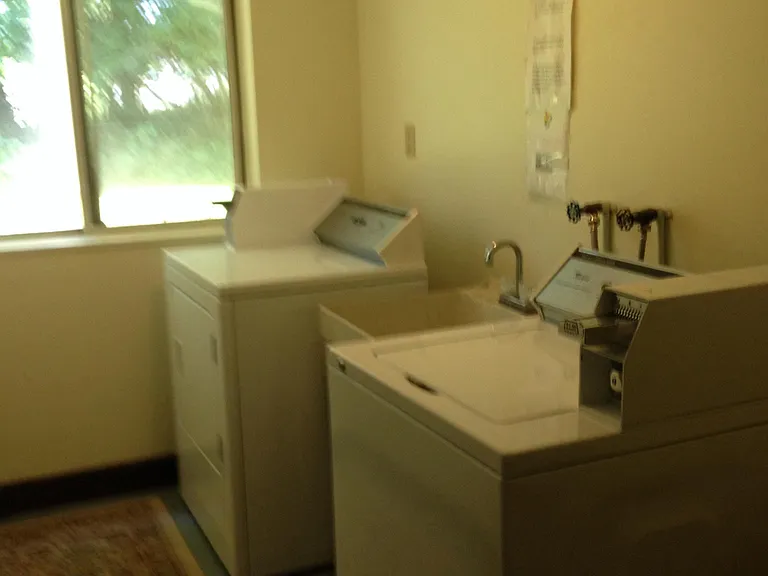 433 Genesee St #4 — Photo 5
