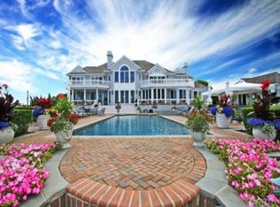 36 Westbridge Ln, Westhampton Beach, NY 11978